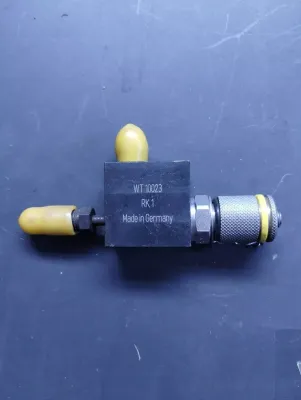 NEW BENTLEY original Bremsdruckprüfadapter. No:WT10023