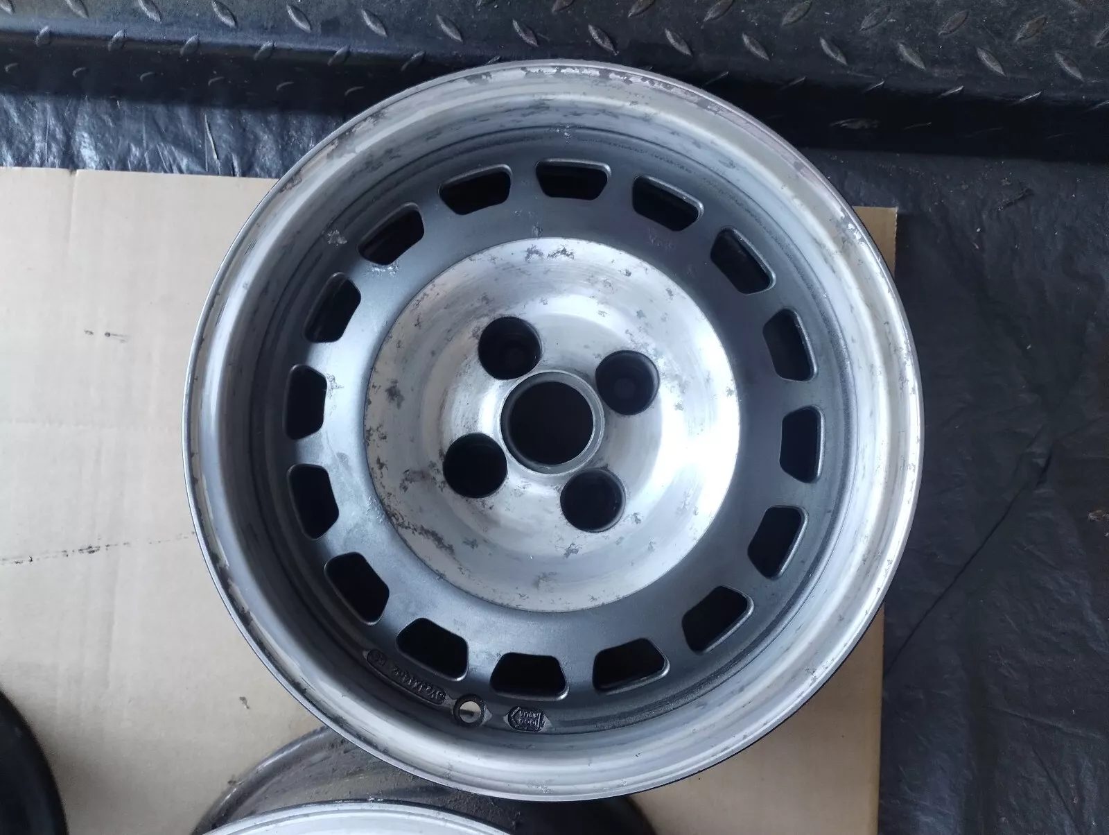 Full size image 3
