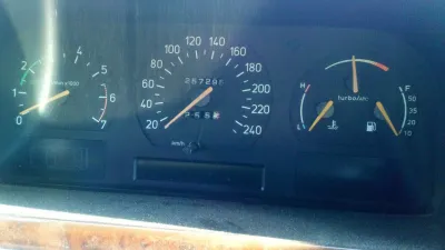 SAAB 9000 Aero Bj:1992-98 Tachometer mit APC Nr: 4439568