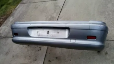 Peugeot 607 hintere Stoßstange mit PDC-Sensor Jahr:2006