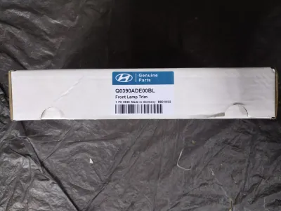 HYUNDAI Original Frontlampenblenden, Phantom Schwarz Nr: Q0390ADE00BL