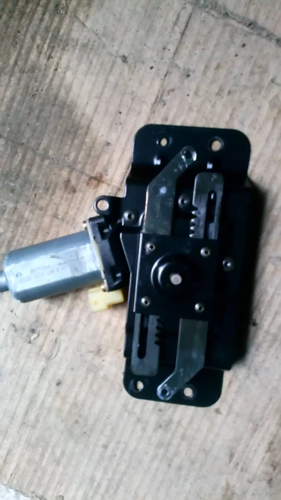 Full size image 1