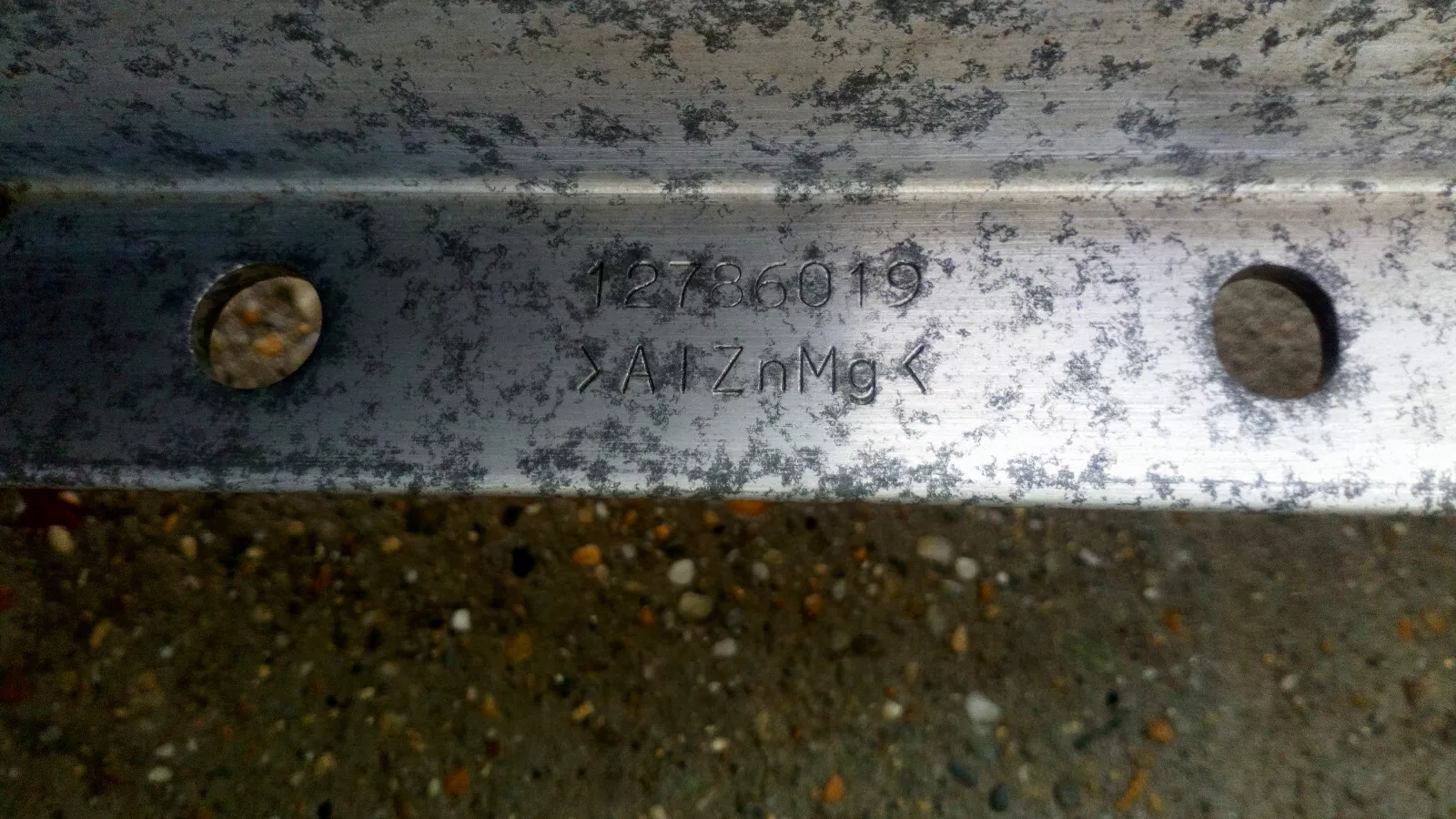 Full size image 3