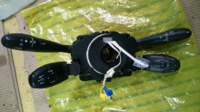 Peugeot Lenkstockschalter Teile-Nr. : 96605597