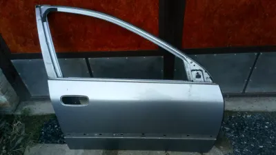Peugeot 607 Tür rechts vorne Rauch silberJahr:2006