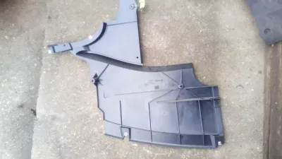 SAAB 9-3 Motorabdeckung unten rechts Teilenummer: 4677845 Jahr: 1998-2003