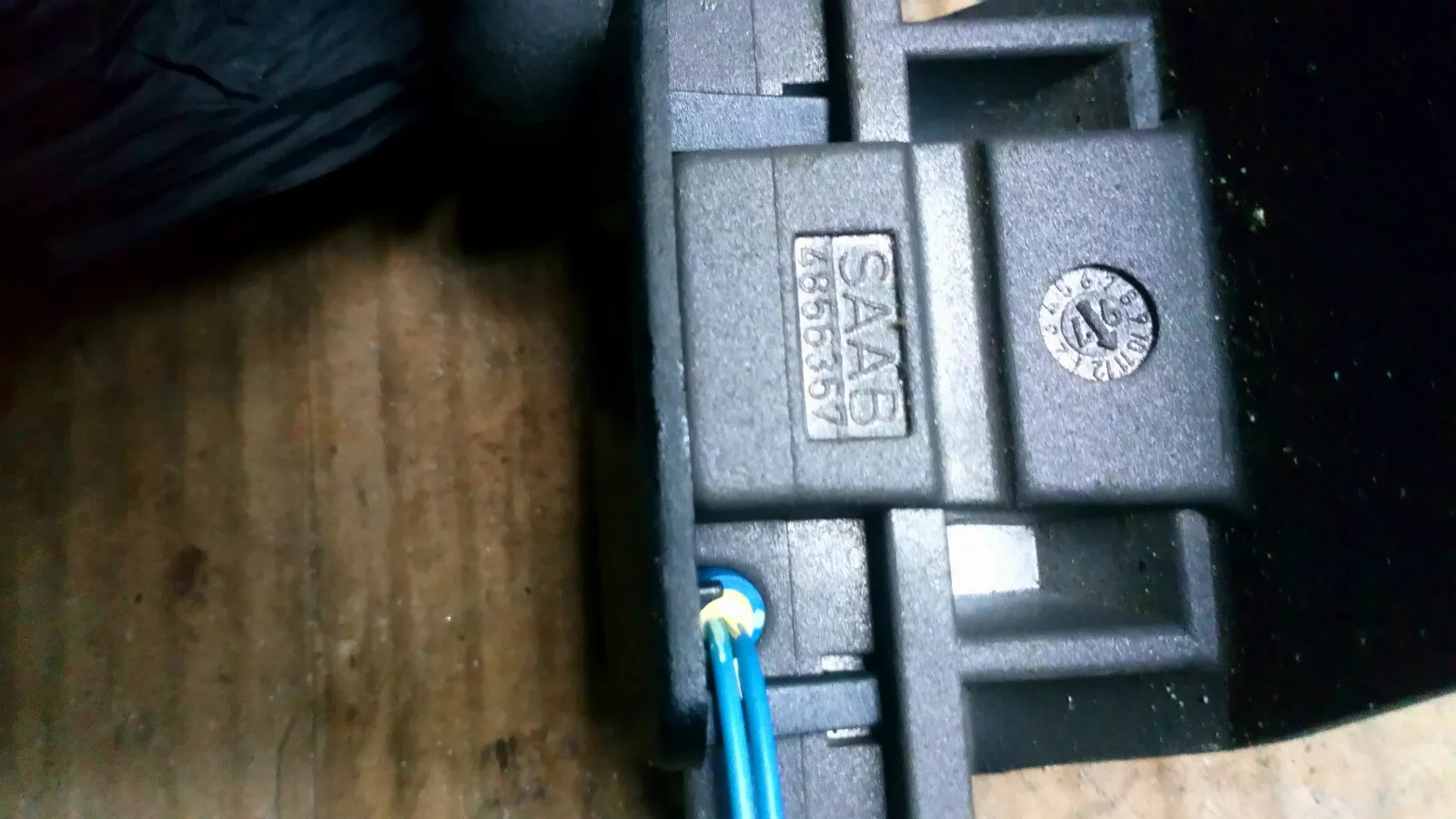 Full size image 2