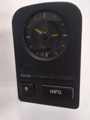 Saab 9000 Elektronische Displaysteuerung, Klaue, links Nr: 9513334