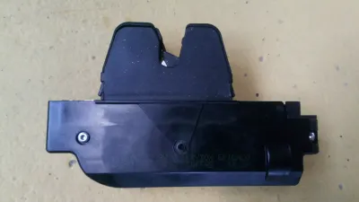 Peugeot 607 Heckklappenschloss Jahr 2008-