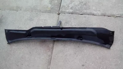 SAAB 9000 Windschutzscheibenabdeckung Teile-Nr.: 4318606