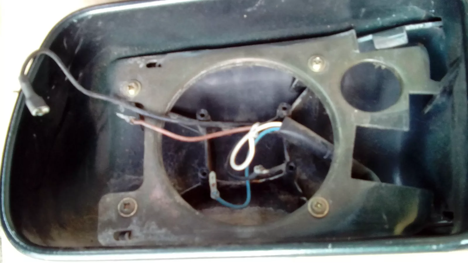 Full size image 3