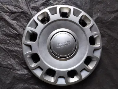 Original Fiat 500 NABENKAPPE 1 Stück Nr : 71804380