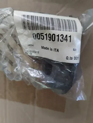 Original Fiat, Gummipuffer. 2 Stück Nr: 51901341