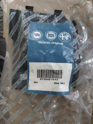 Original FIAT Kofferraumdeckelabdeckung. Nr.: 735481642
