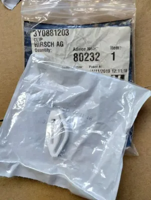 ORIGINAL BENTLEY KLEMME FÜR SITZRAHMEN 2 STÜCK NR: 3Y0881203