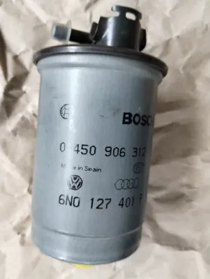 Original Volkswagen / Audi Filter Nr: 6N0127401F, 0450906312