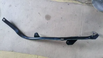 Peugeot 607 Halterung (Schelle) hinterer linker Kotflügel Teilenummer:7287100A Jahr:2006
