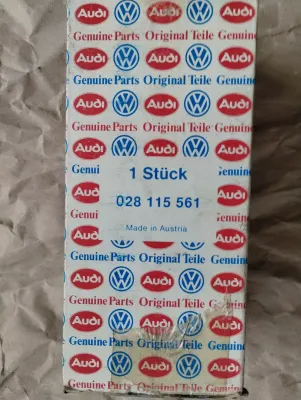 Original Volkswagen / Audi Filter Nr : 028115561