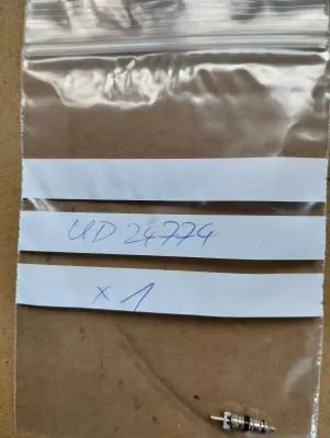 ORIGINAL BENTLEY VENTIL SCHRADER 1 STÜCK NR: UD24774