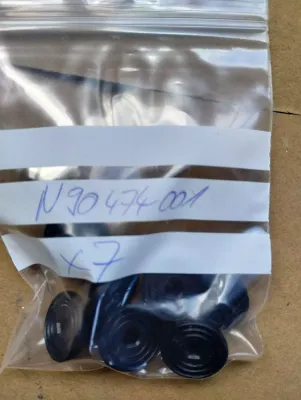 ORIGINAL BENTLEY KUNSTSTOFFMUTTER M6 7 STÜCK NR: N90474001