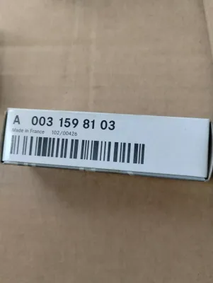 Original MERCEDES Zündkerze Nr : A0031598103