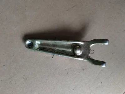 Original Maserati Biturbo Druckplatten-Steuerhebel. Teilenummer 314620302