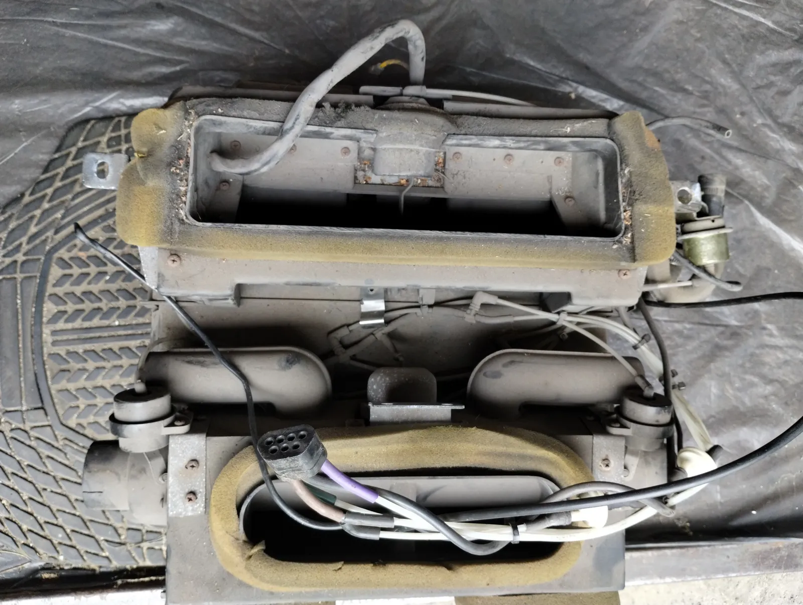 Full size image 4